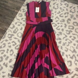 Gorgeous abstract print dress!!
